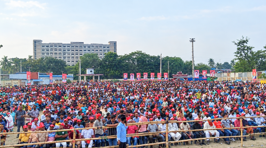 যশোরে যুবদলের প্রতিষ্ঠাবার্ষিকীর সমাবেশে জনতার ঢল