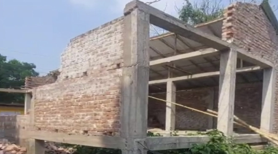 যশোরে জমি বিরোধে দোকানঘর-বসতবাড়ী ভাঙচুর, এলাকায় উত্তেজনা