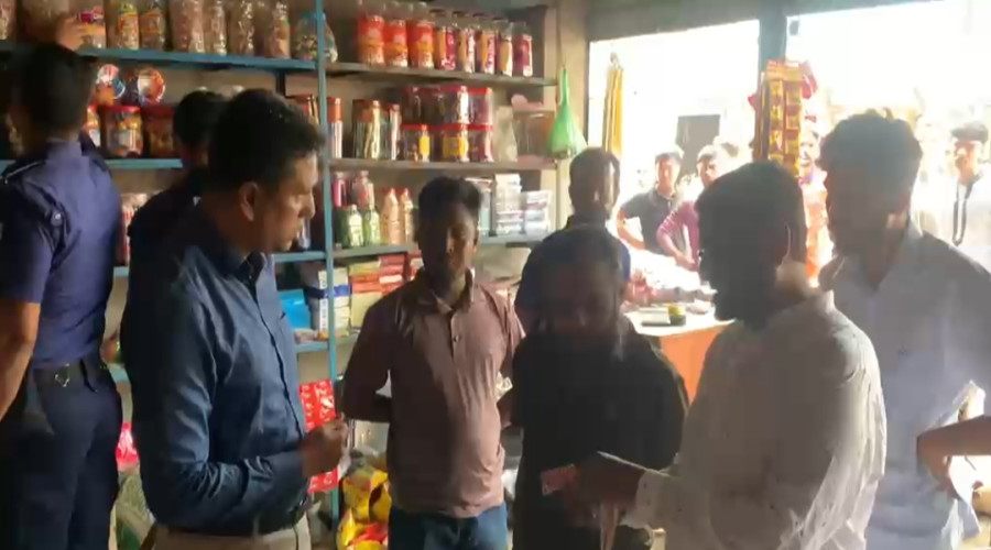 নাভারণে মেয়াদোত্তীর্ণ ও অনুমোদনহীন উপাদানে তৈরি শিশুখাদ্য বিক্রি, ব্যবসায়ীকে লাখ টাকা জরিমানা